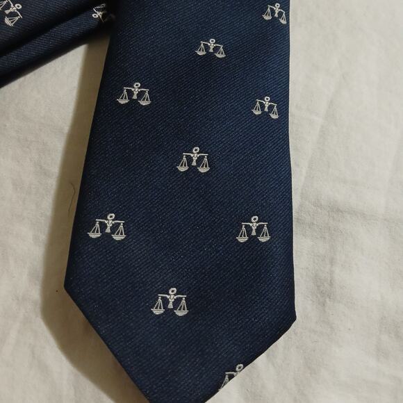 Vintage Renleigh SCALES OF JUSTICE MADE IN USA Navy Tie Classic Lawyer - Picture 3 of 6